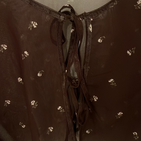 Sheet floral tie top - Picture 2 of 6